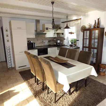 Ferienhaus-natur-erholung-pur-mecklenburgische-seenplatte-zwischen-mueritz-und-ostsee Holiday home