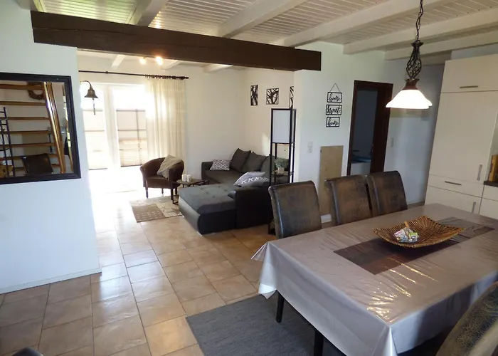 Ferienhaus-natur-erholung-pur-mecklenburgische-seenplatte-zwischen-mueritz-und-ostsee *